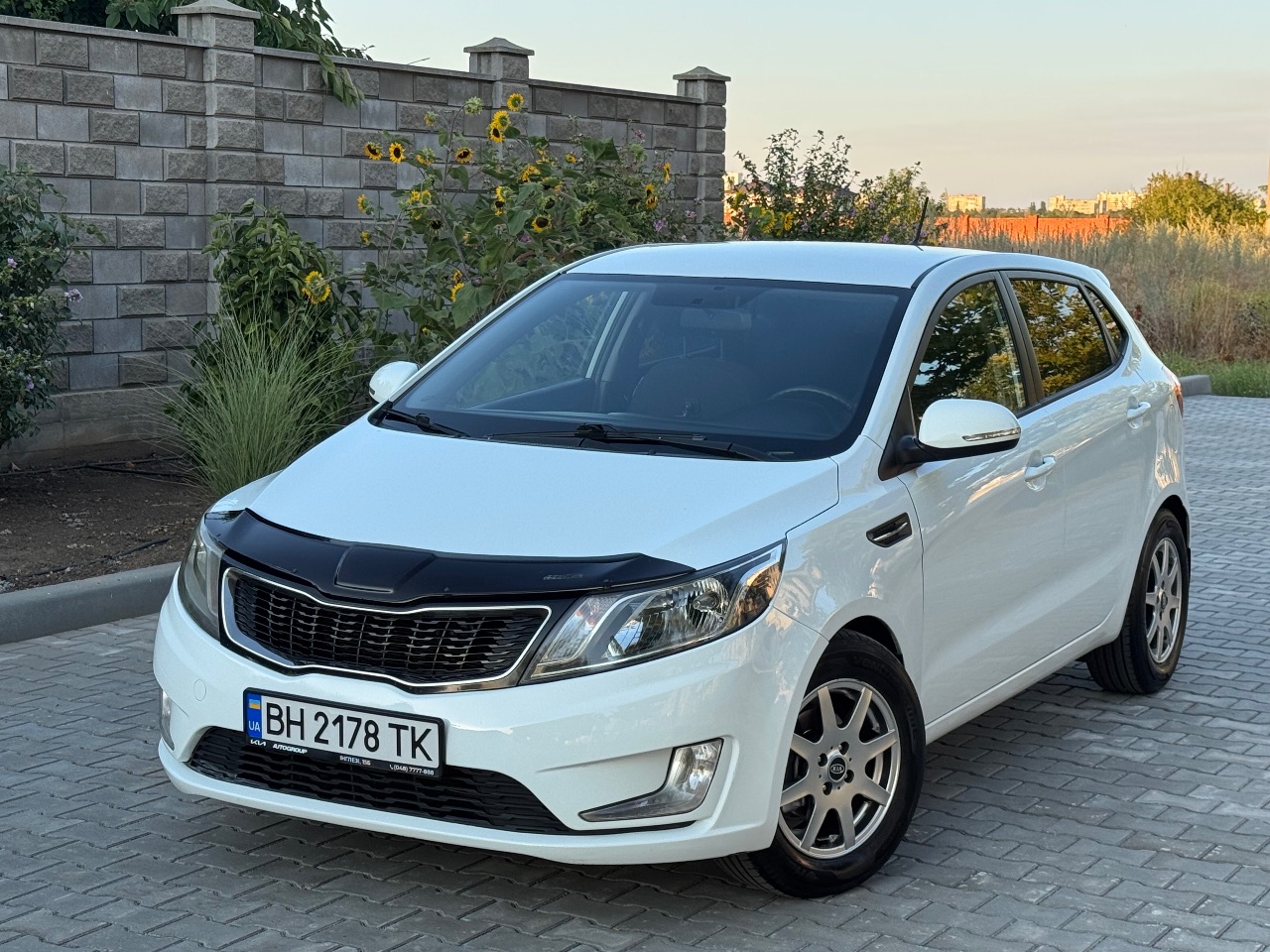 Kia Rio - фото 1