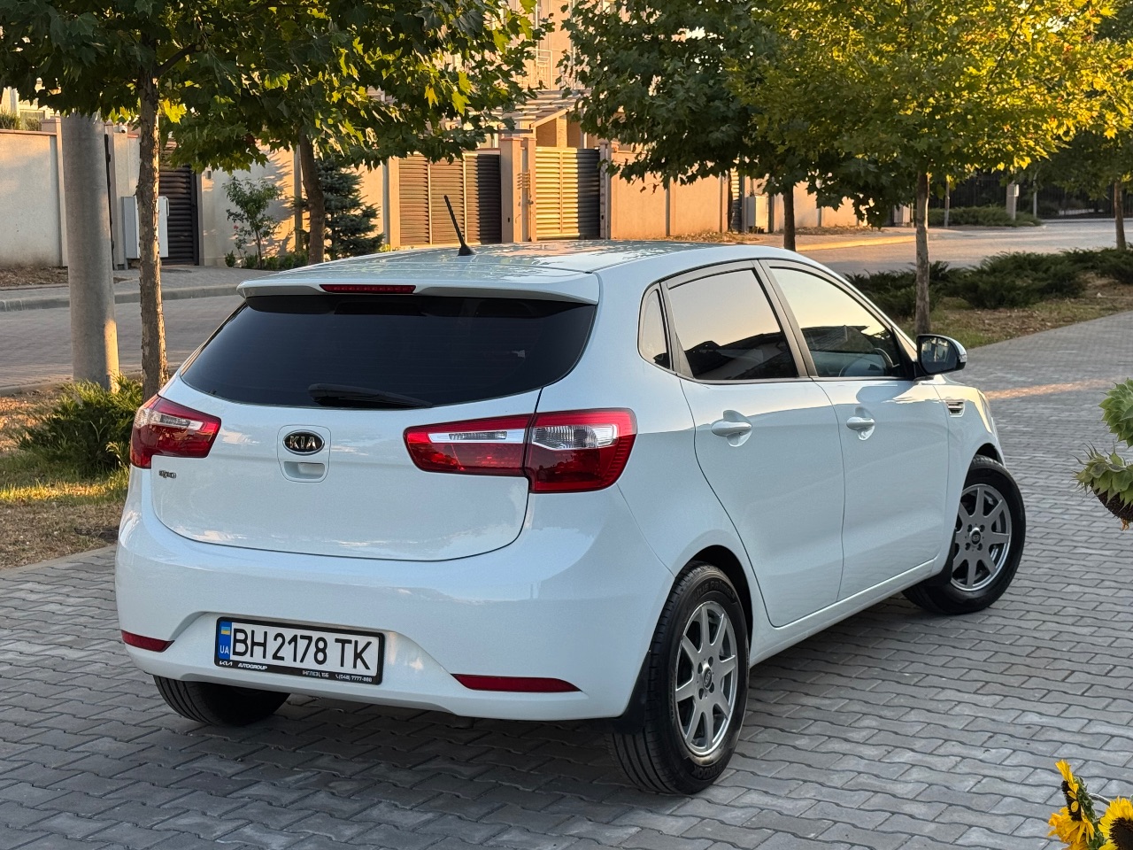 Kia Rio - фото 8