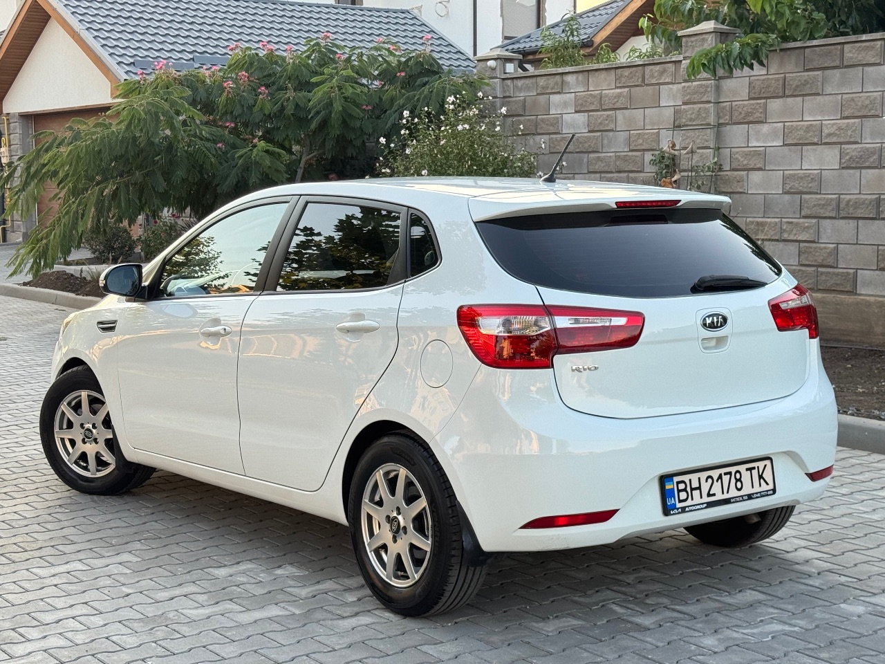 Kia Rio - фото 20