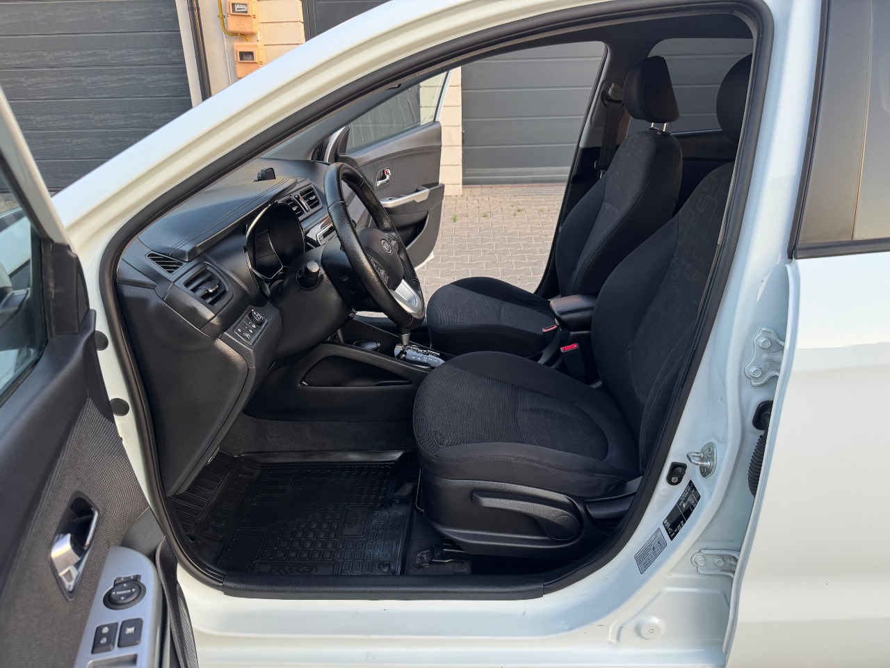 Kia Rio - фото 23