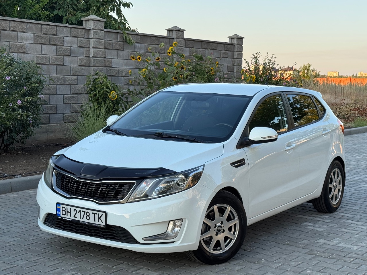 Kia Rio - фото 5