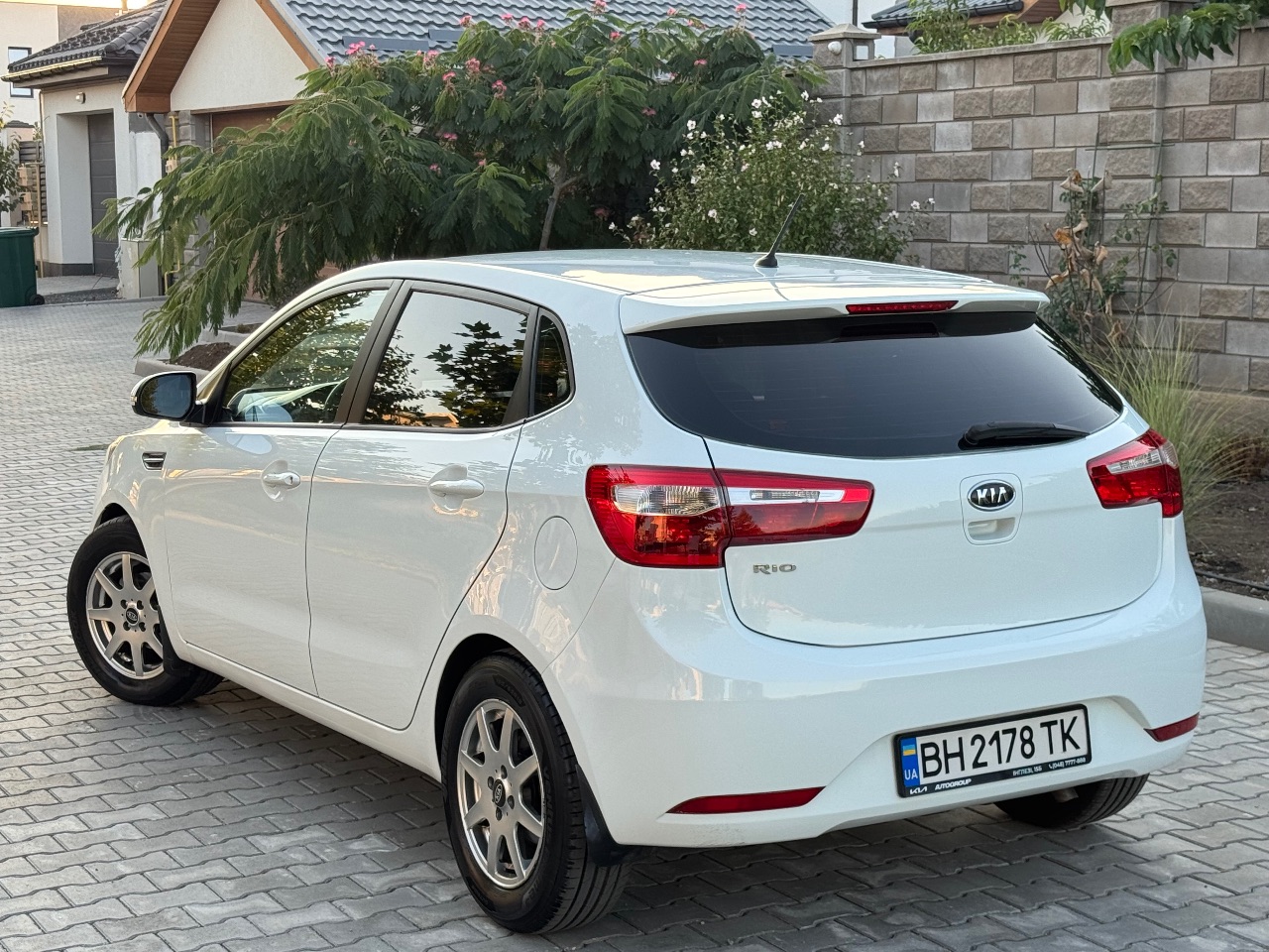 Kia Rio - фото 21