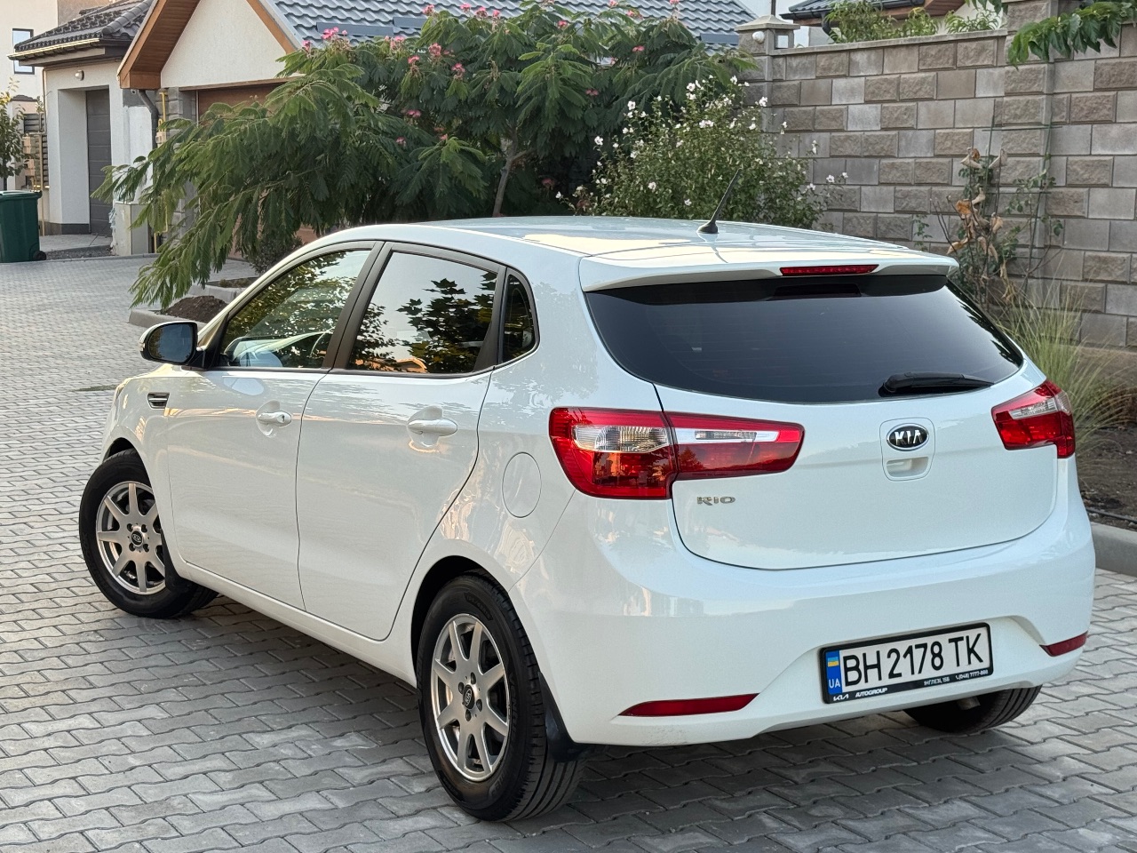 Kia Rio - фото 17