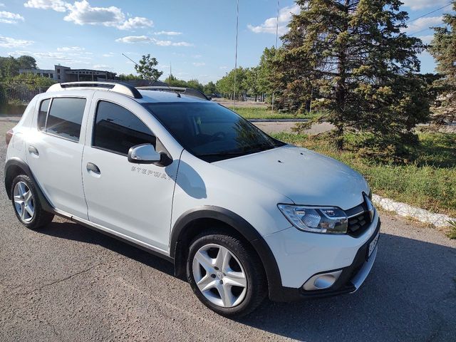 Renault Sandero - зображення 1