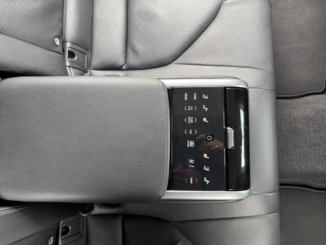 Toyota Camry - фото 20