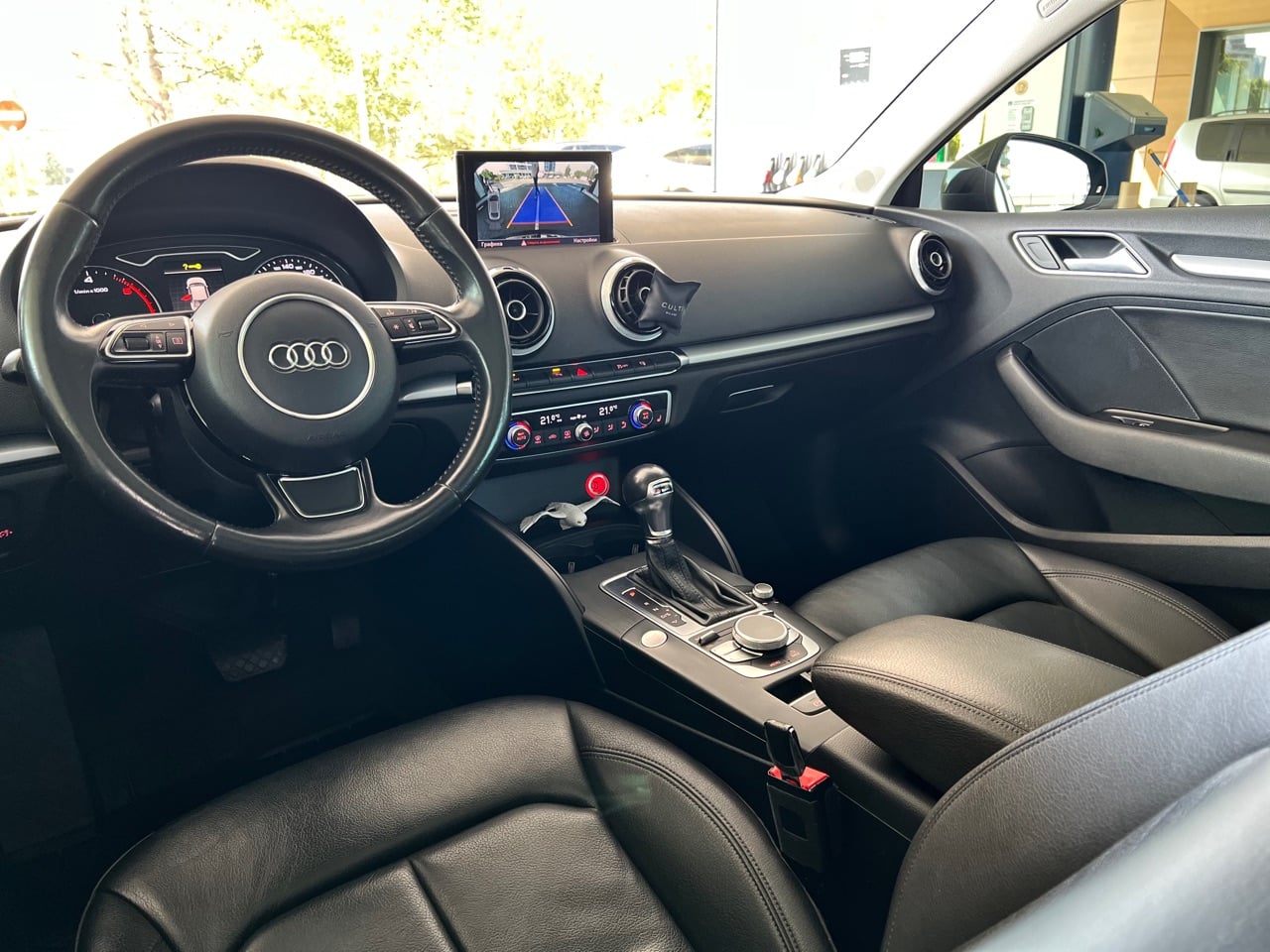 Audi A3 - фото 7