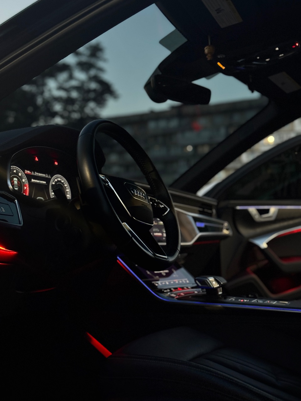 Audi A6 - фото 22