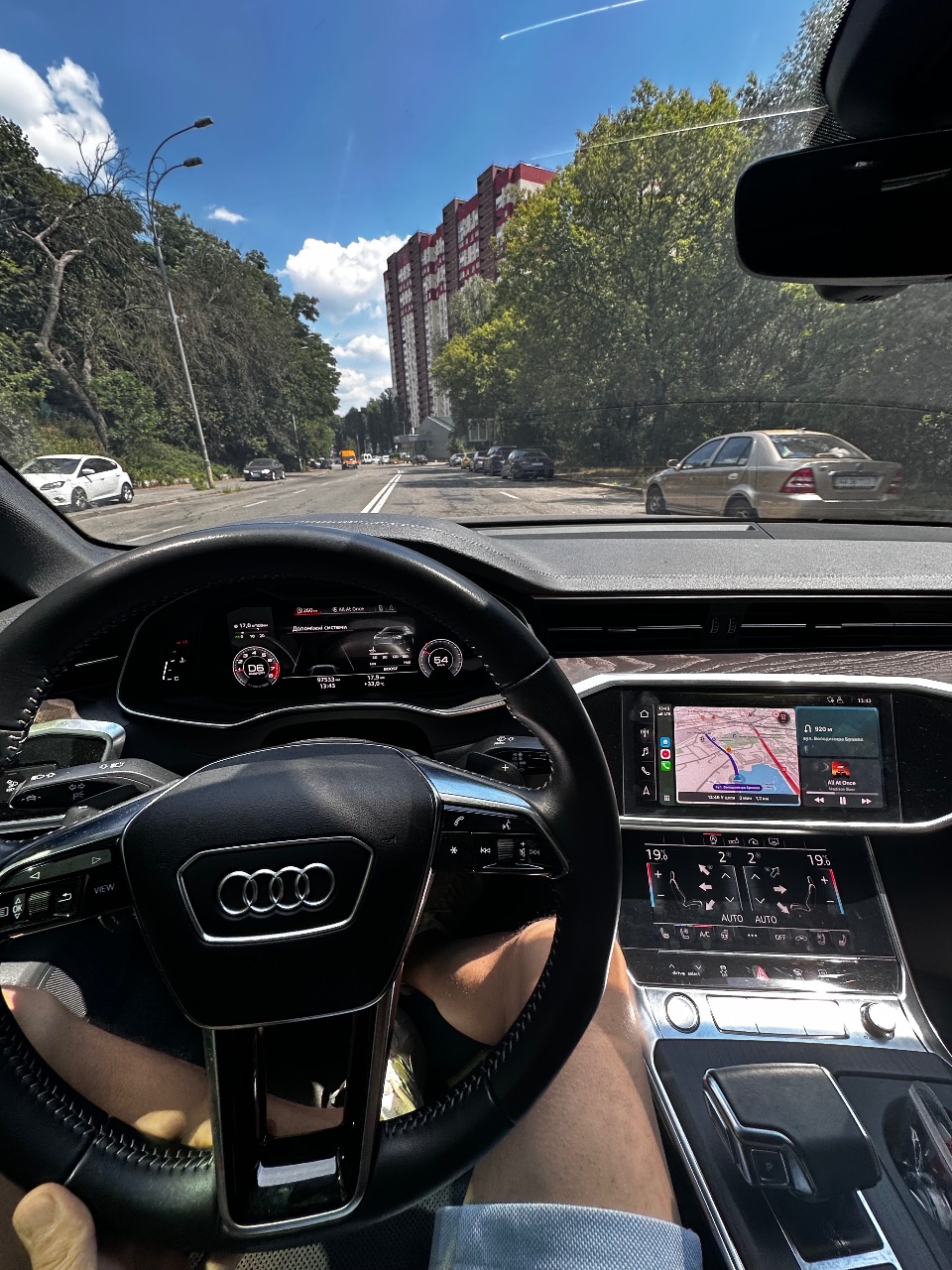 Audi A6 - фото 25