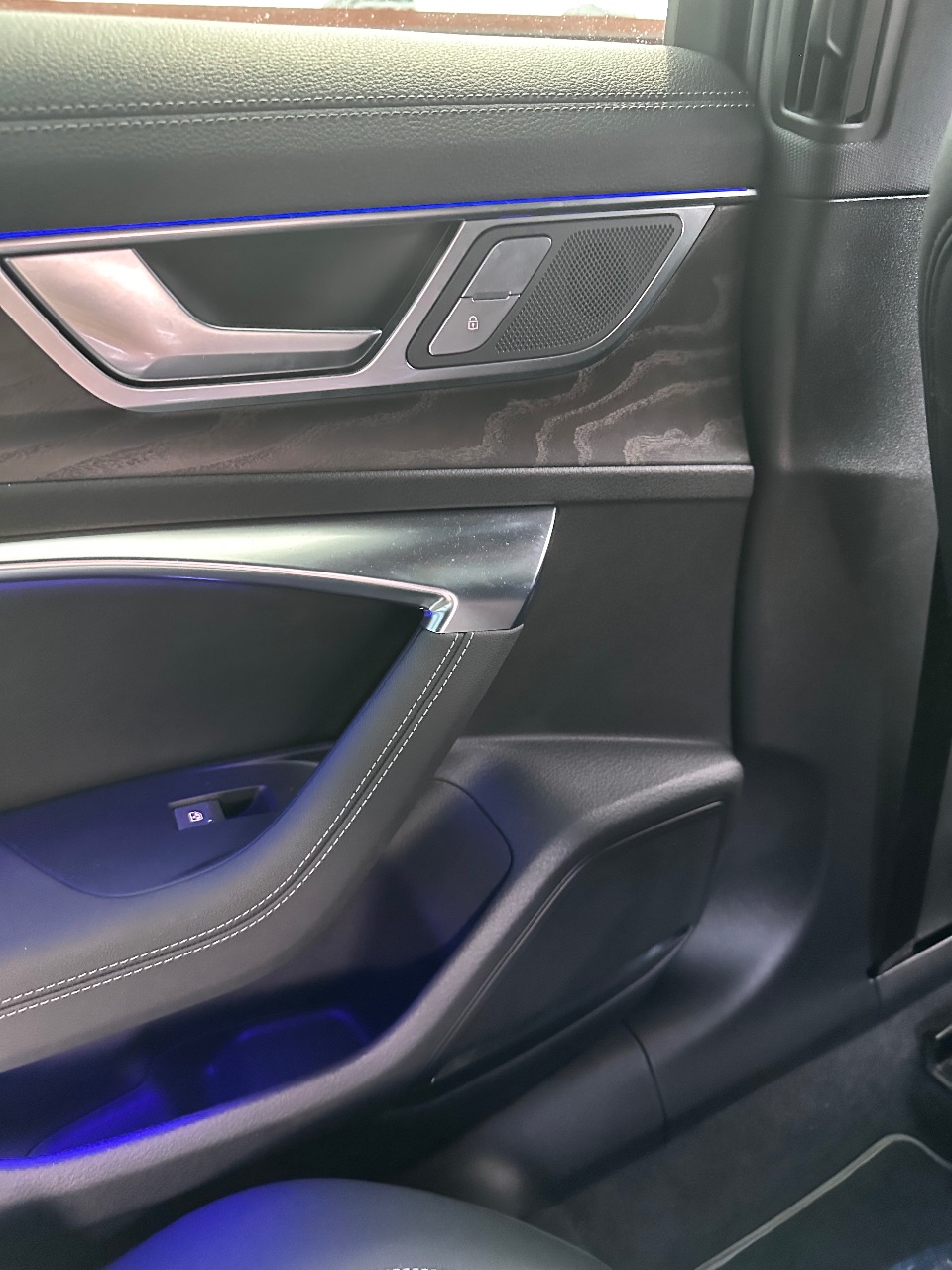 Audi A6 - фото 43