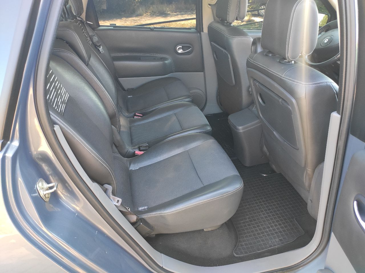 Renault Scenic - фото 5