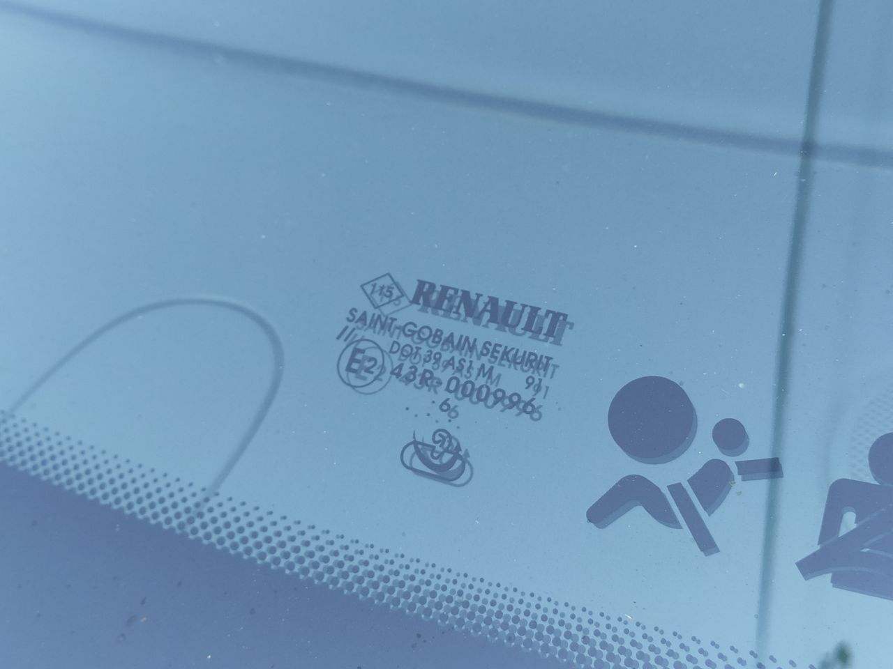 Renault Scenic - фото 14