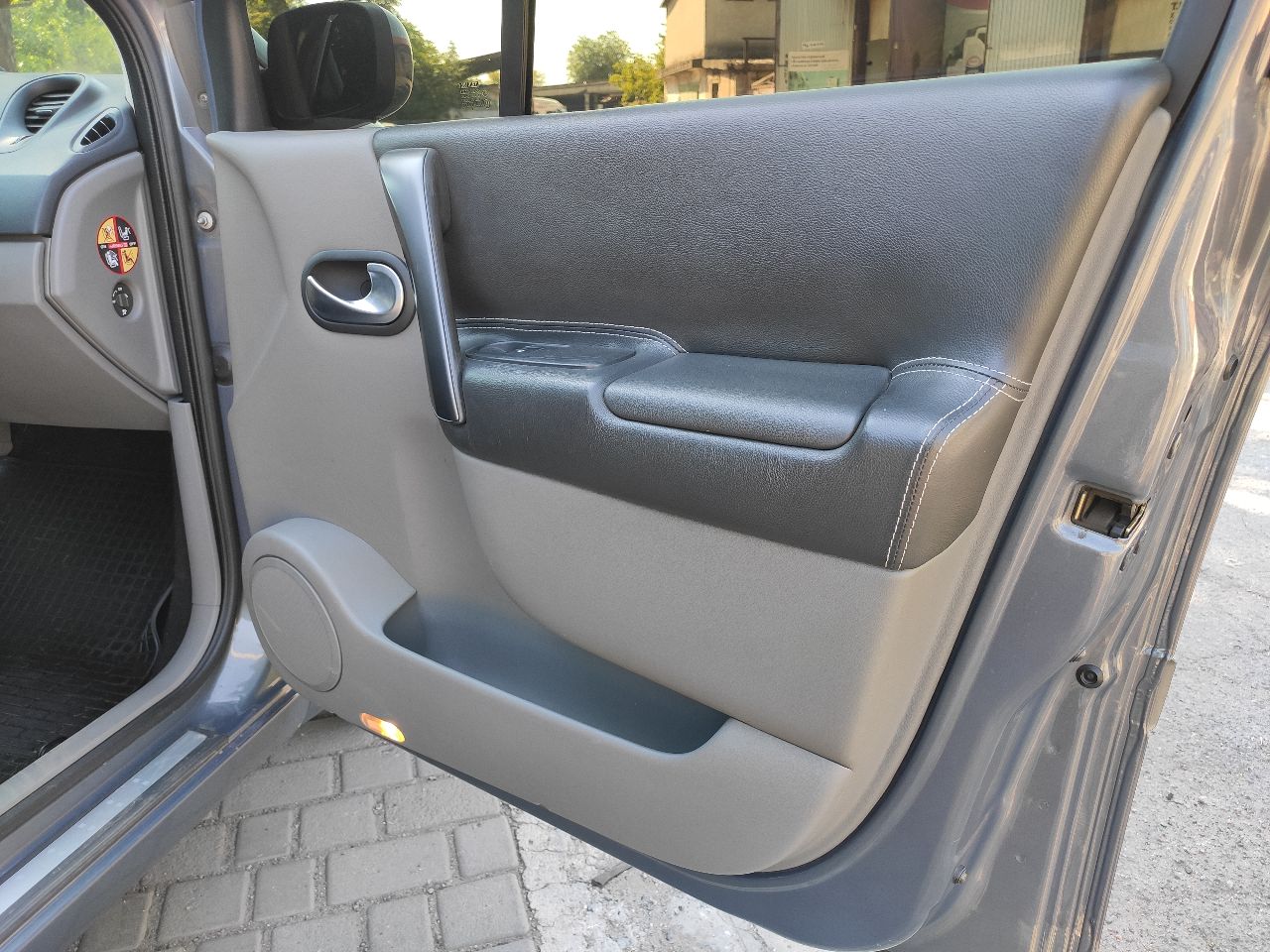 Renault Scenic - фото 6