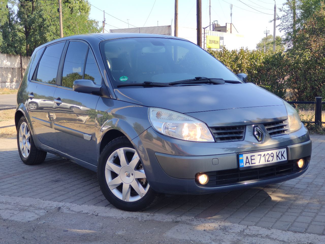 Renault Scenic - фото 21