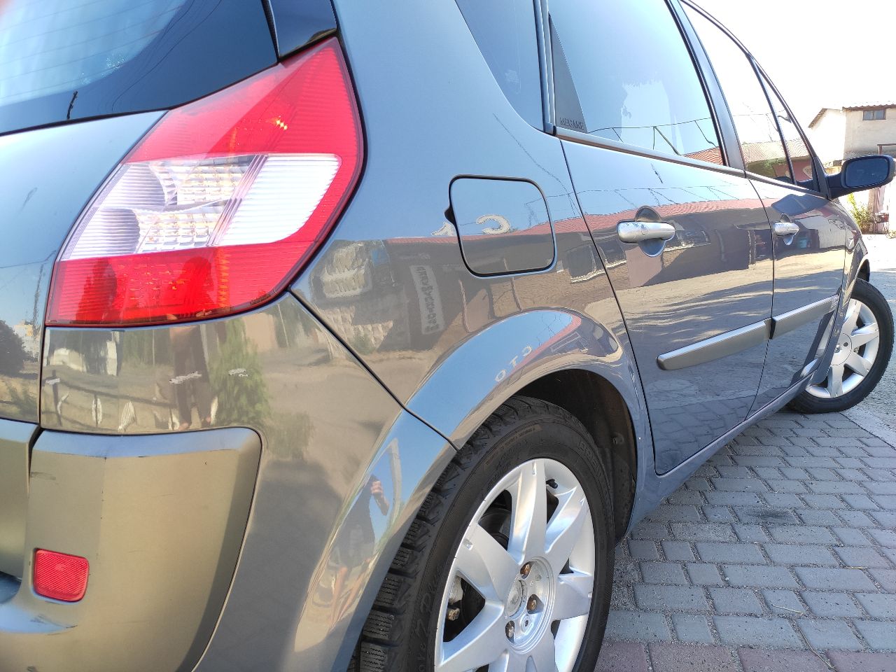 Renault Scenic - фото 10