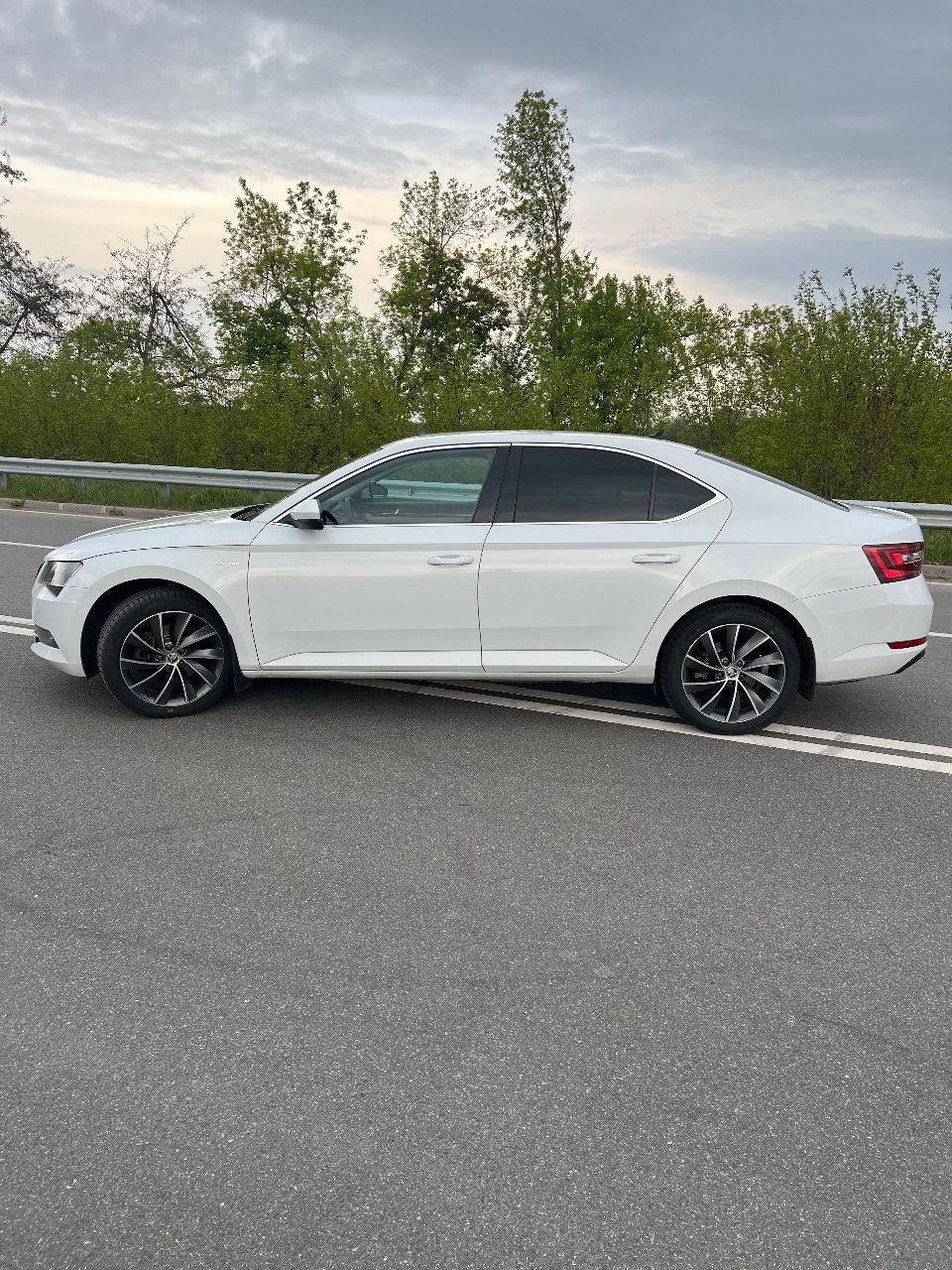 Skoda Superb - фото 6
