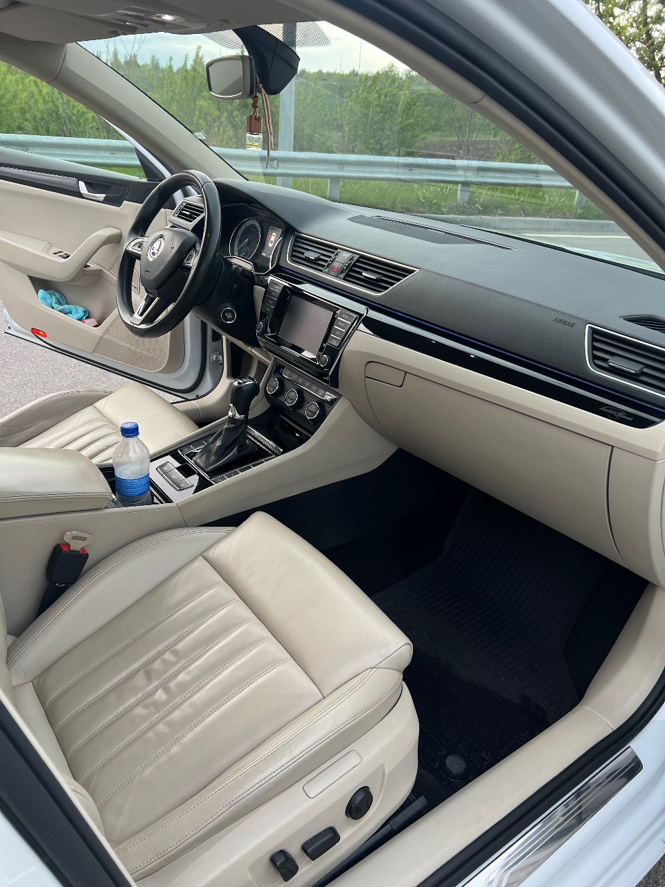 Skoda Superb - фото 8