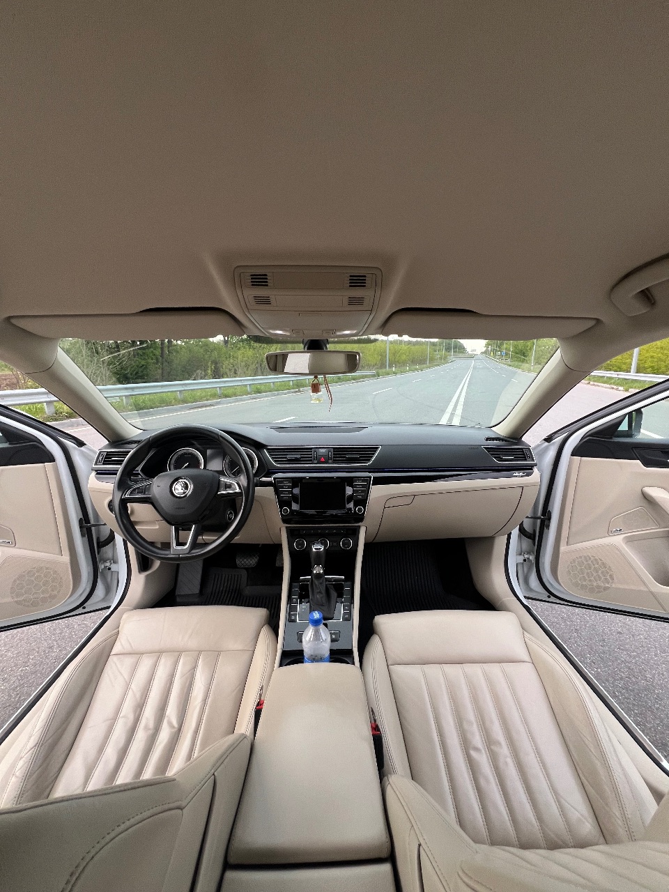 Skoda Superb - фото 10