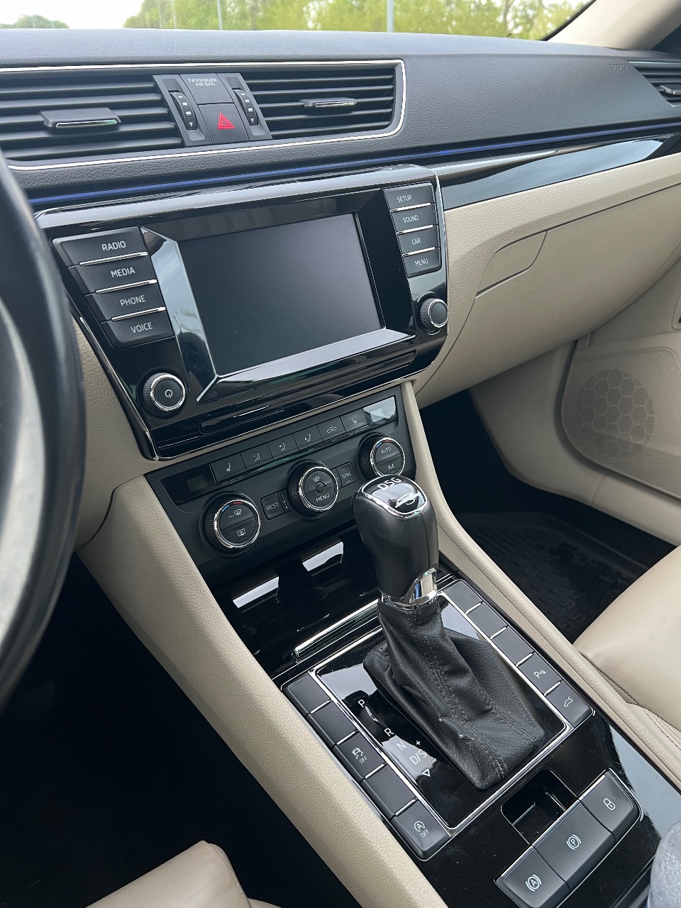 Skoda Superb - фото 9