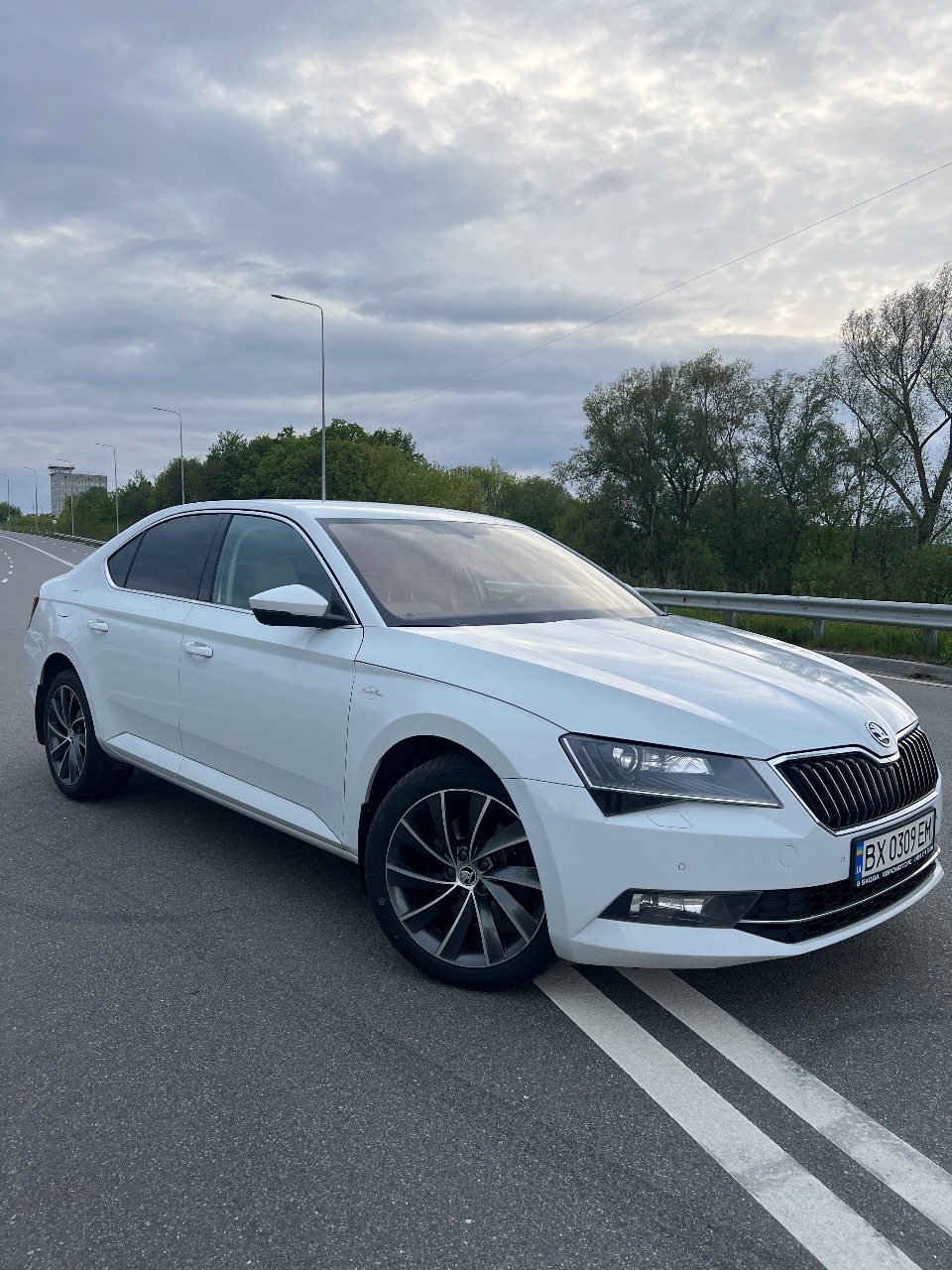 Skoda Superb - фото 1