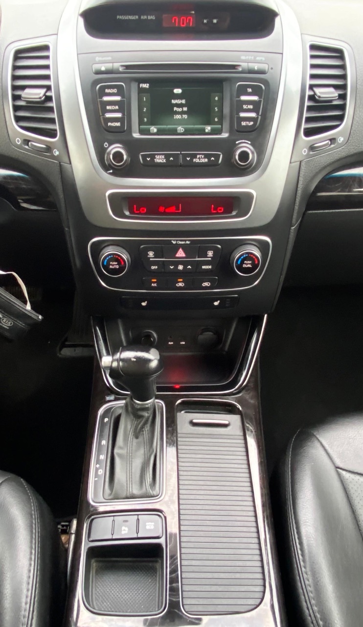 Kia Sorento - фото 15