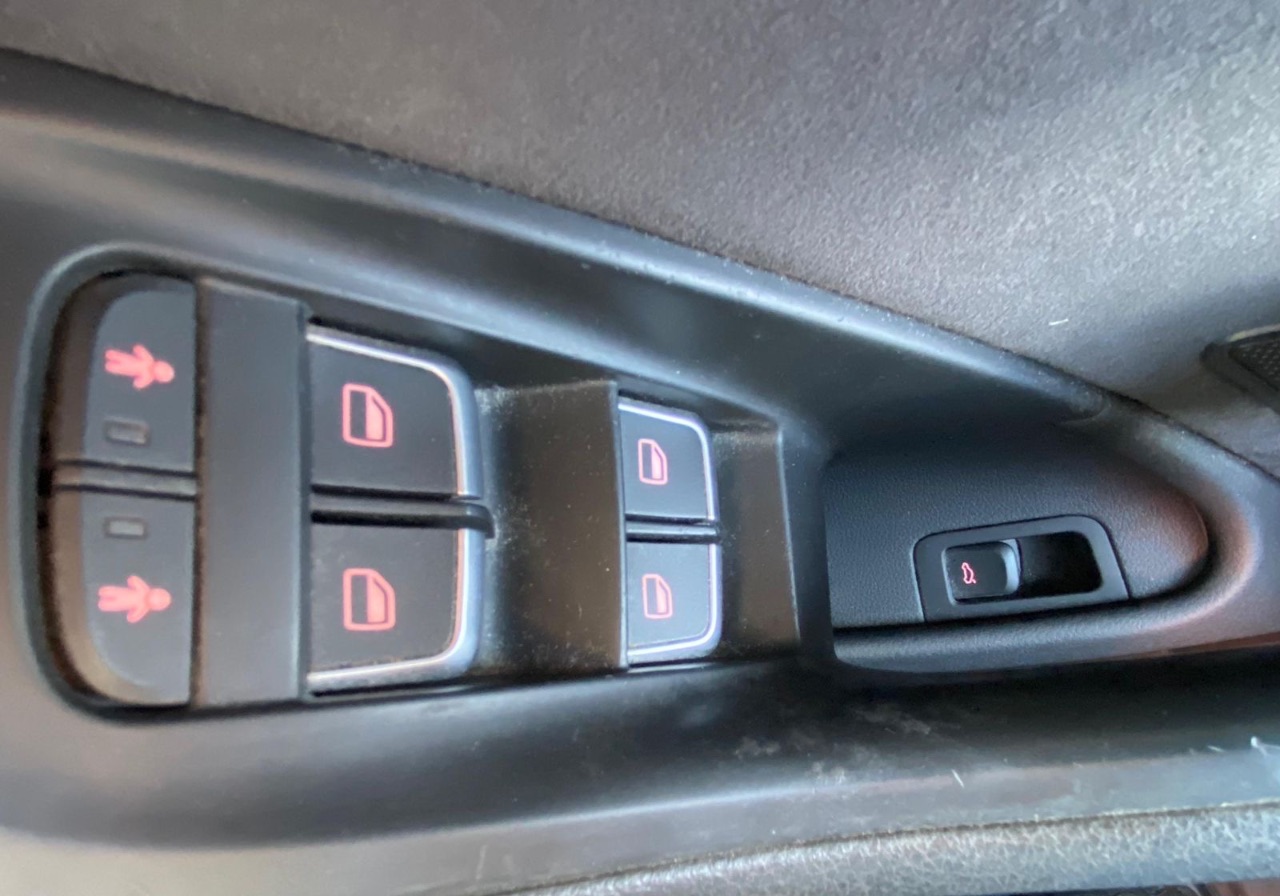 Audi A6 - фото 28