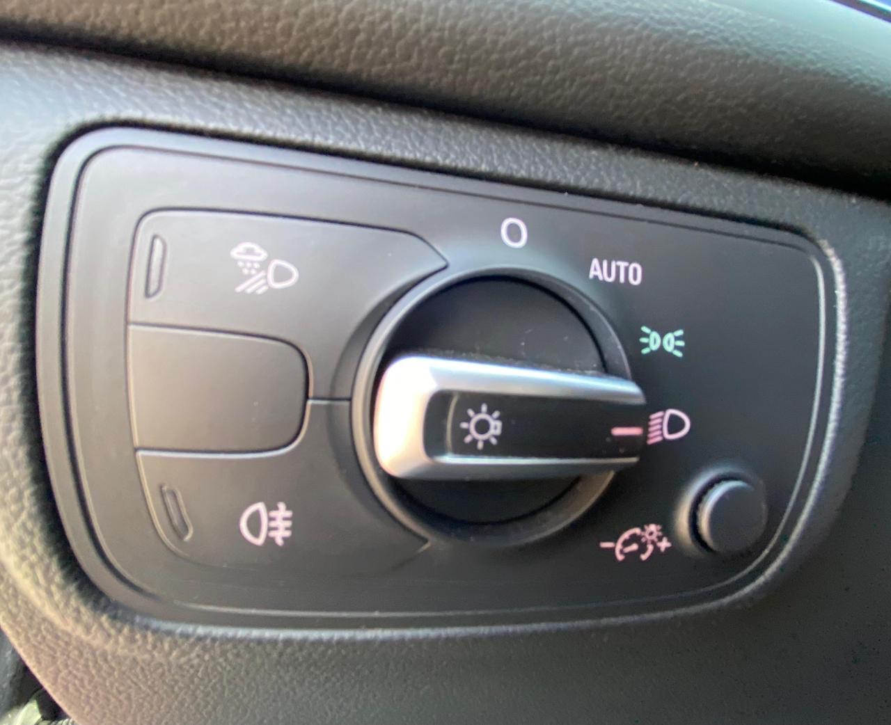 Audi A6 - фото 11