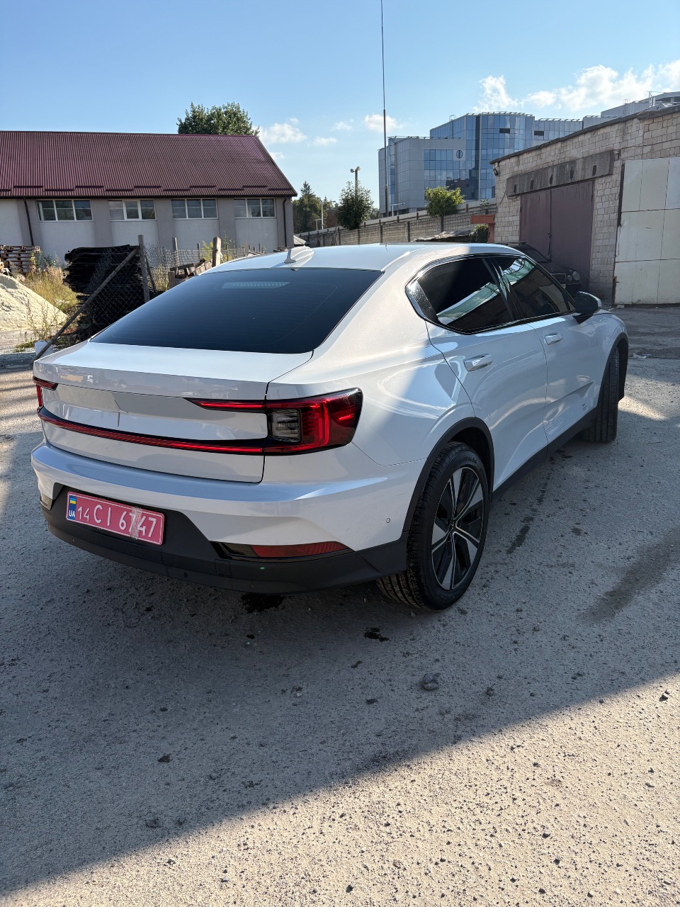 Polestar 2 - фото 3