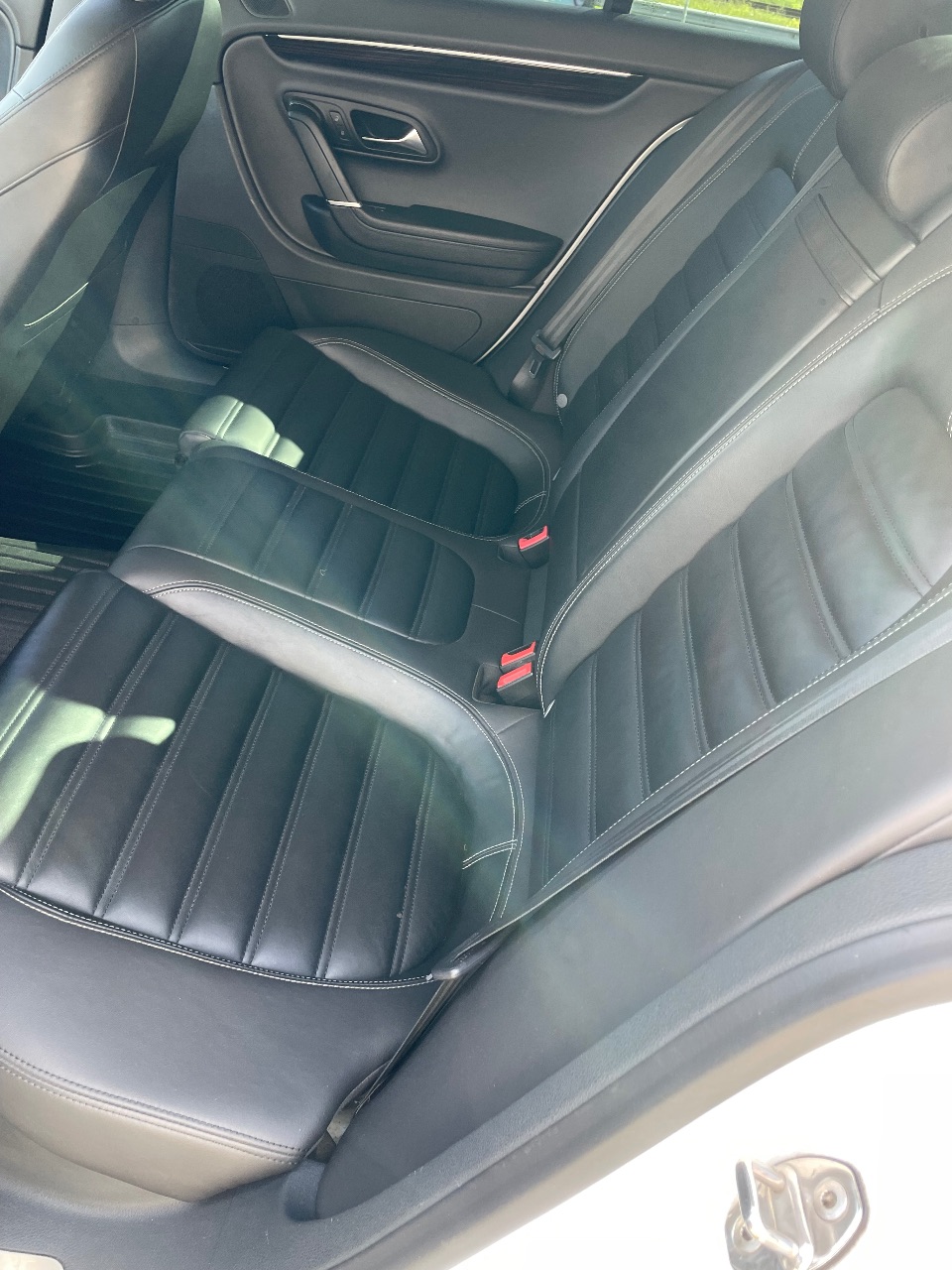 Volkswagen Passat CC - фото 2