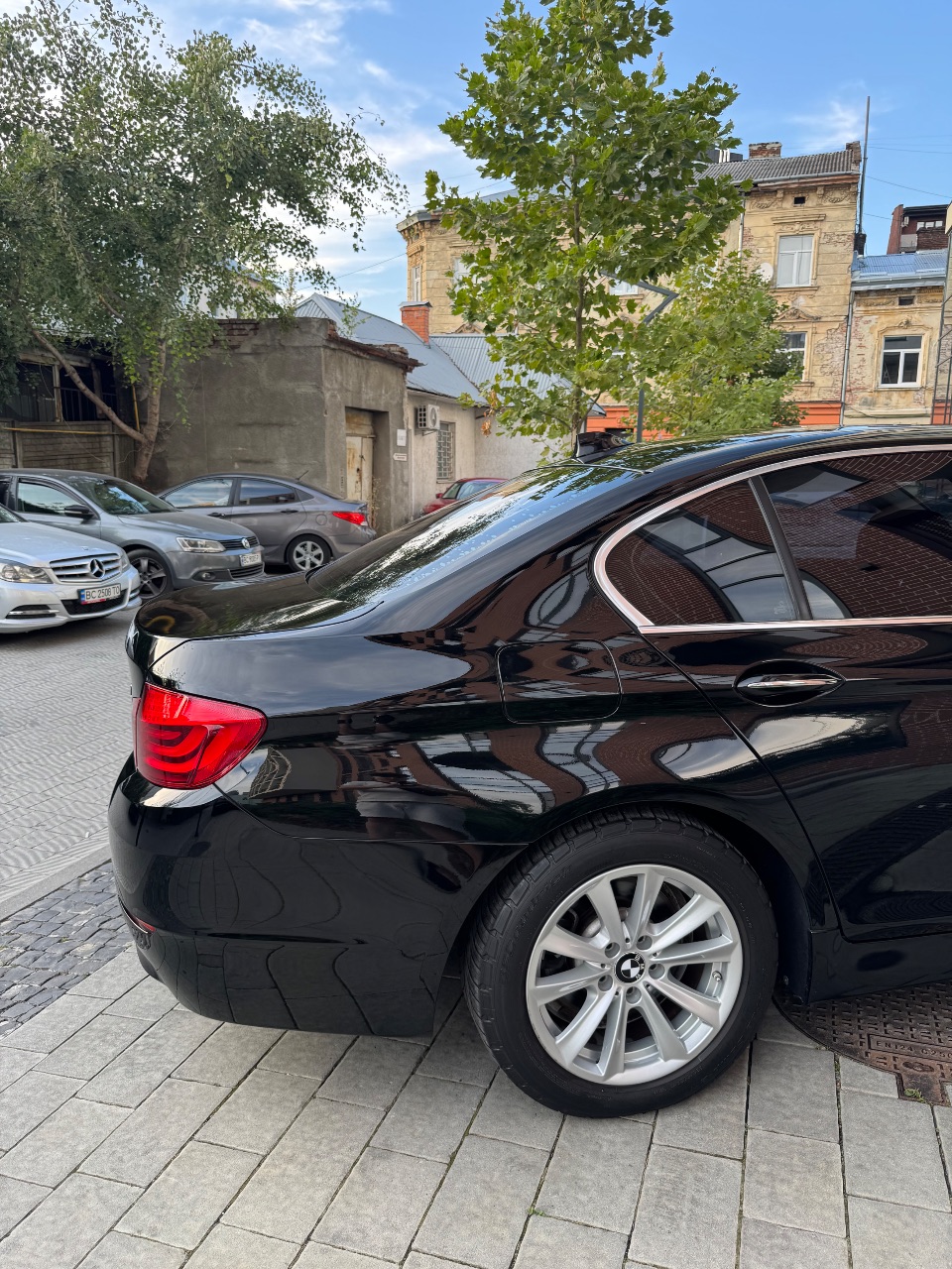 BMW 5 серії - фото 12