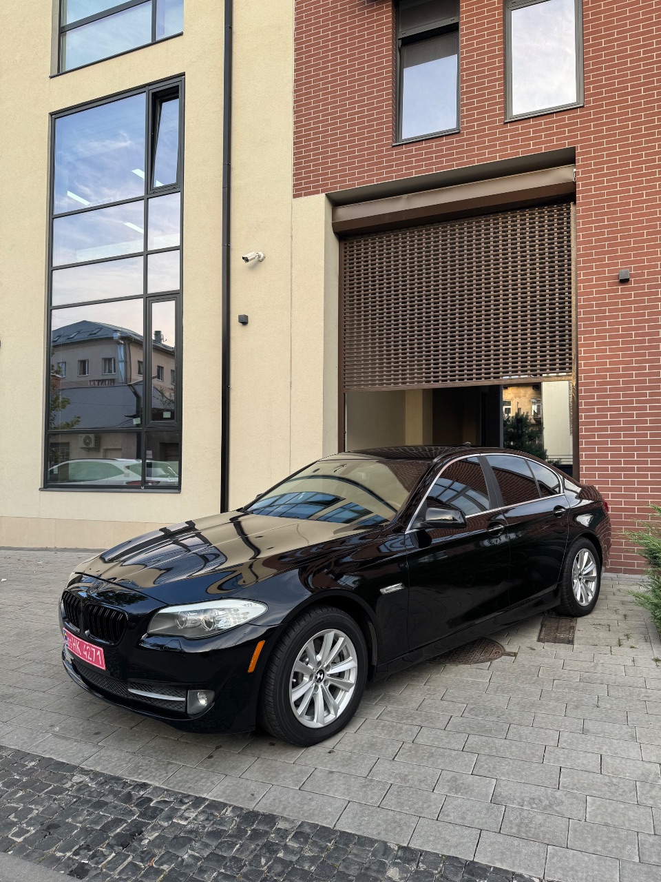 BMW 5 серії - фото 1