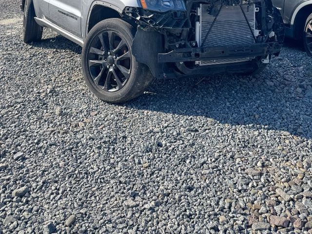 Jeep Grand Cherokee - фото 1