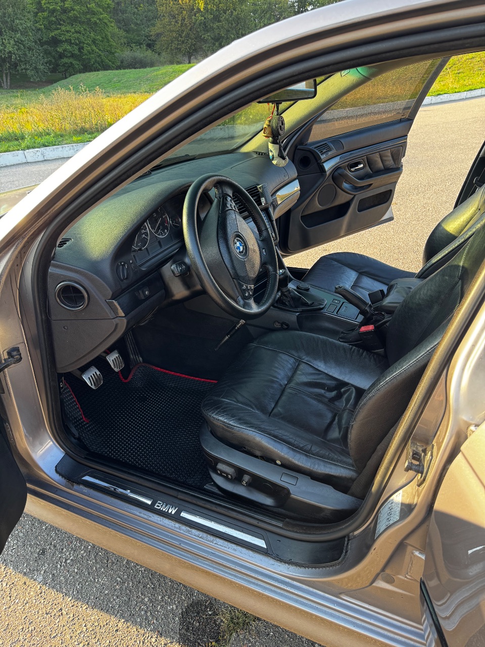 BMW 5 серії - фото 2