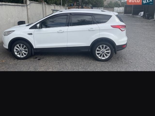 Ford Kuga - фото 2