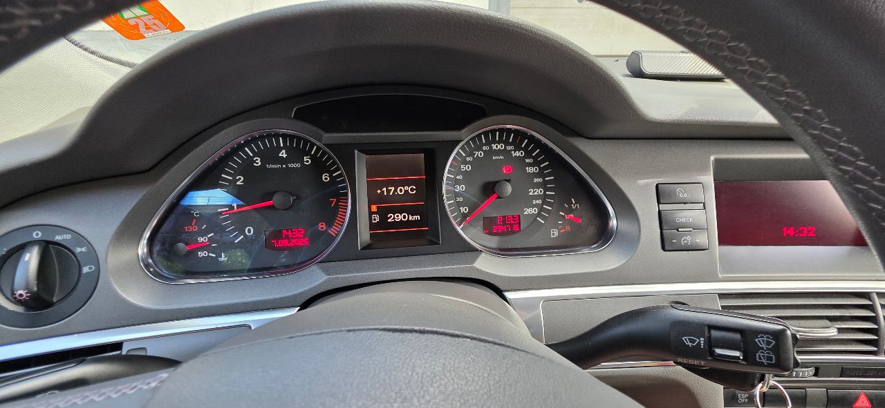 Audi A6 - фото 15