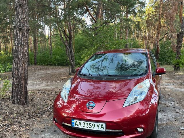 Nissan Leaf - зображення 1