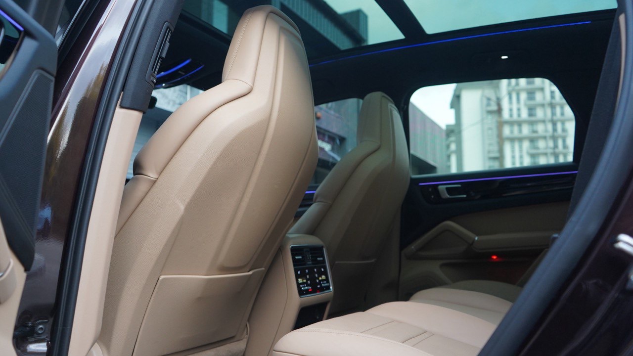 Porsche Cayenne - фото 11