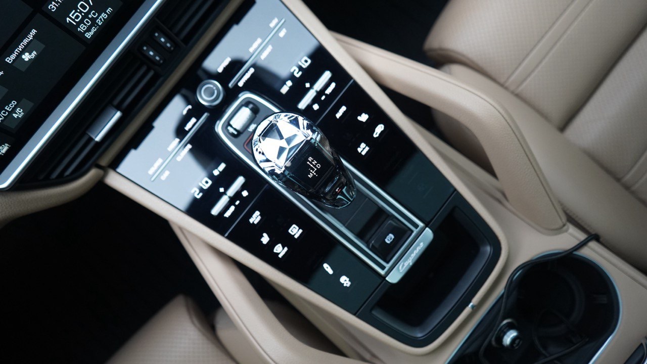 Porsche Cayenne - фото 6