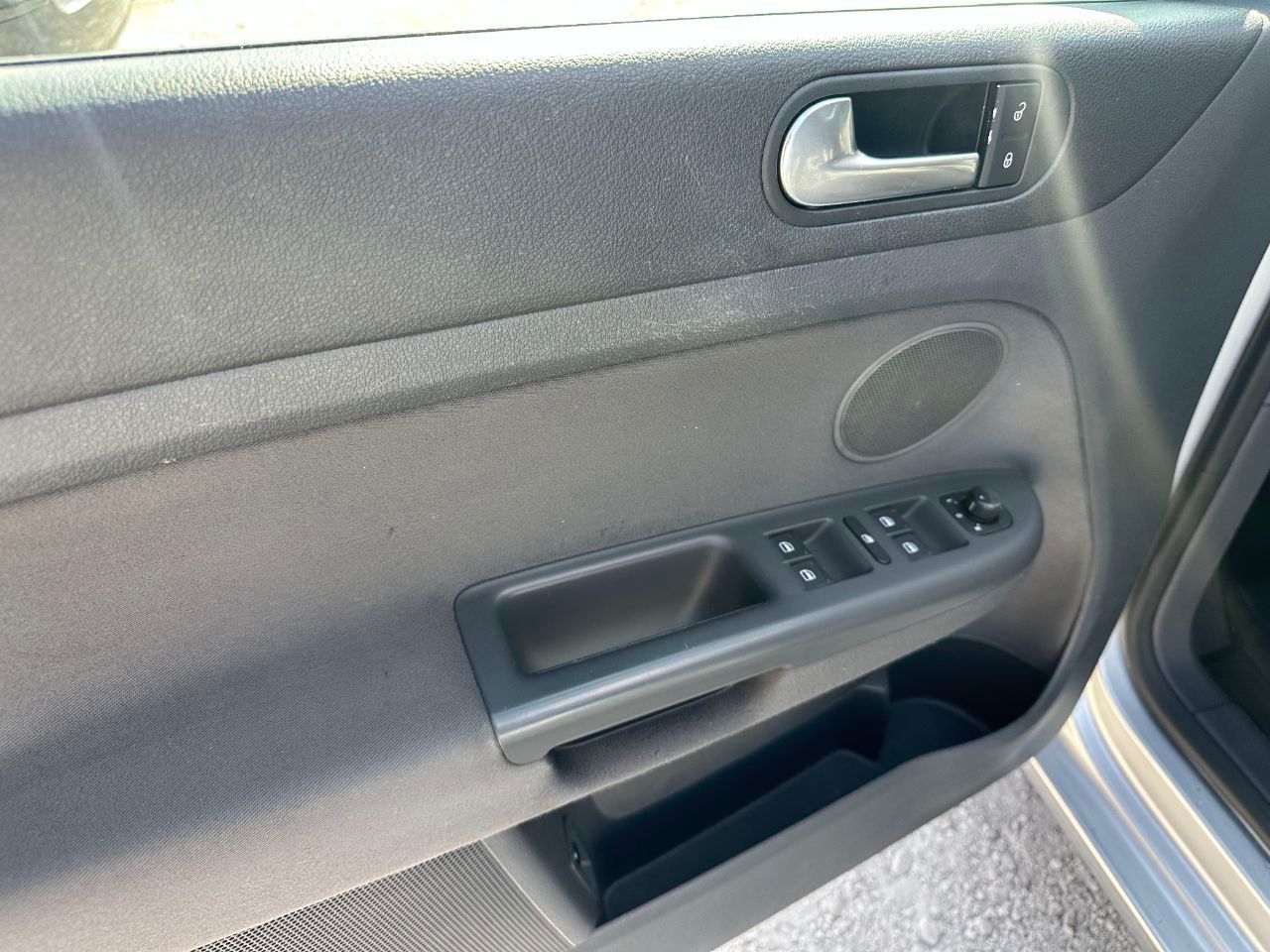 Volkswagen Golf Plus - фото 13