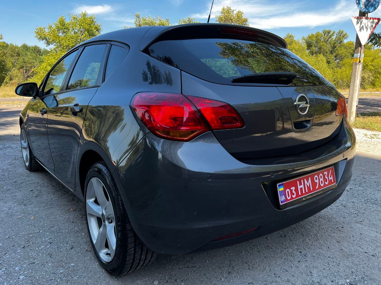 Opel Astra - фото 4