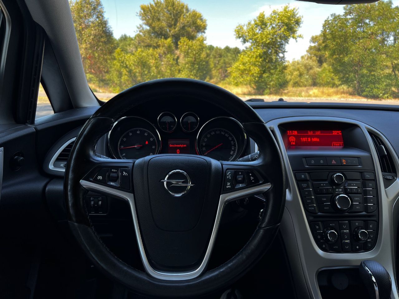 Opel Astra - фото 10