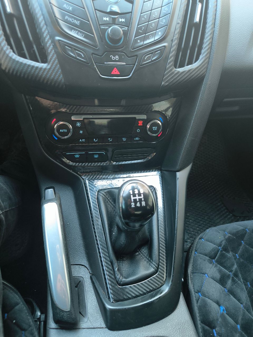 Ford Focus - фото 10