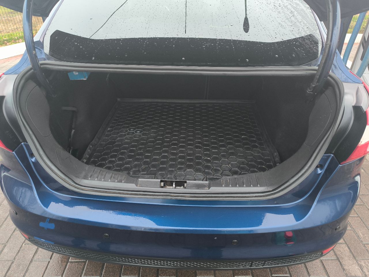 Ford Focus - фото 8