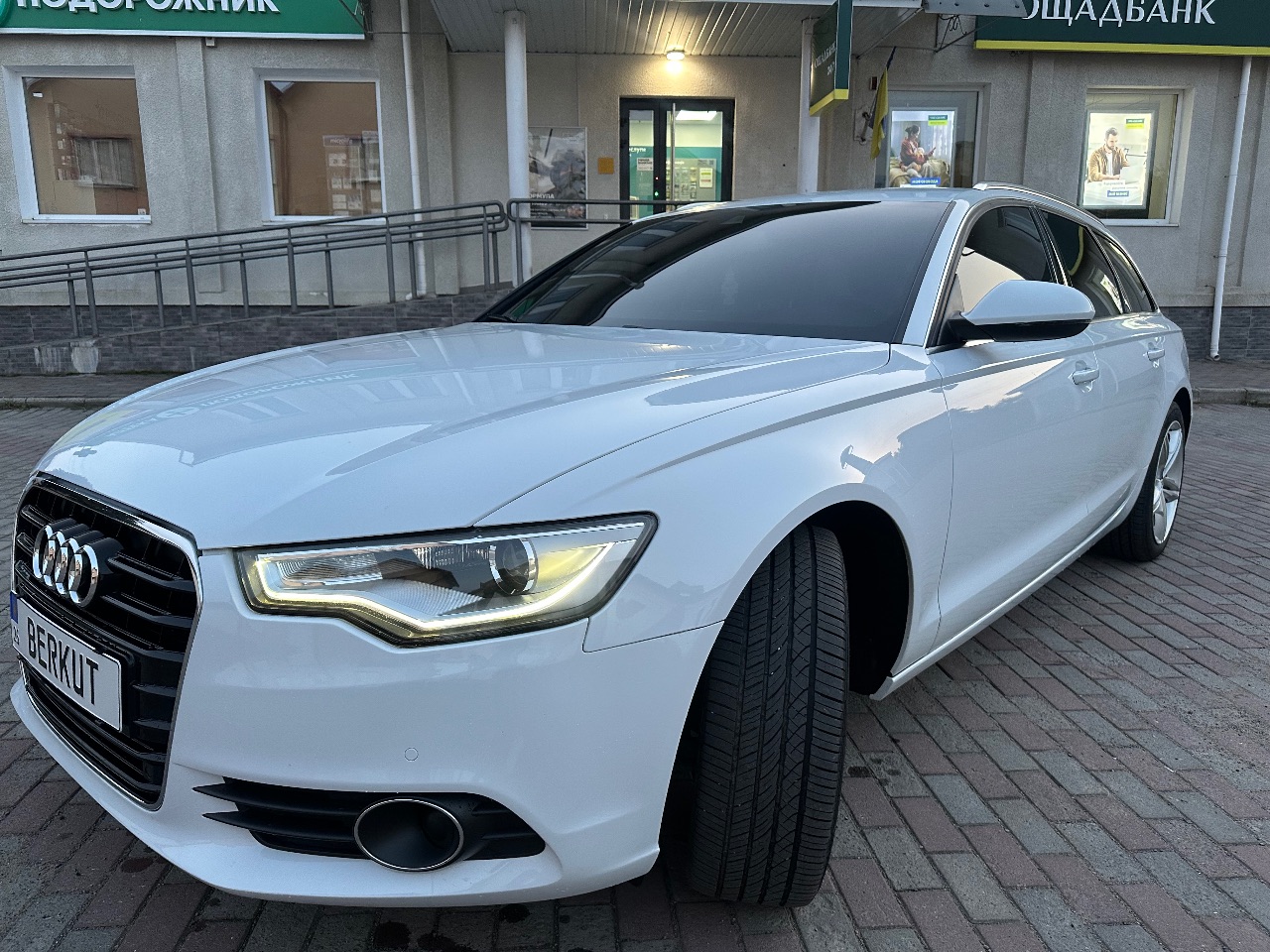 Audi A6 - фото 7