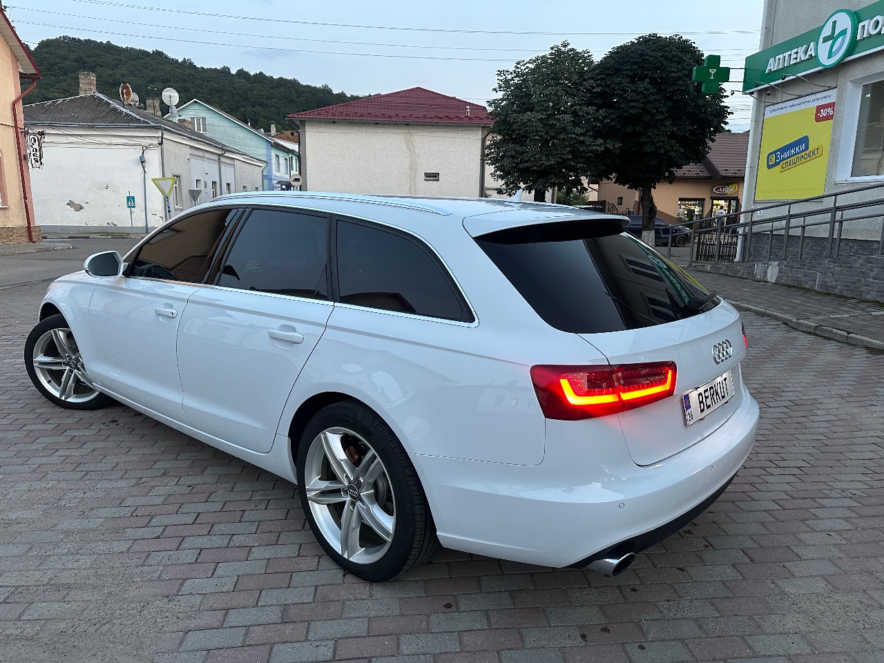 Audi A6 - фото 6