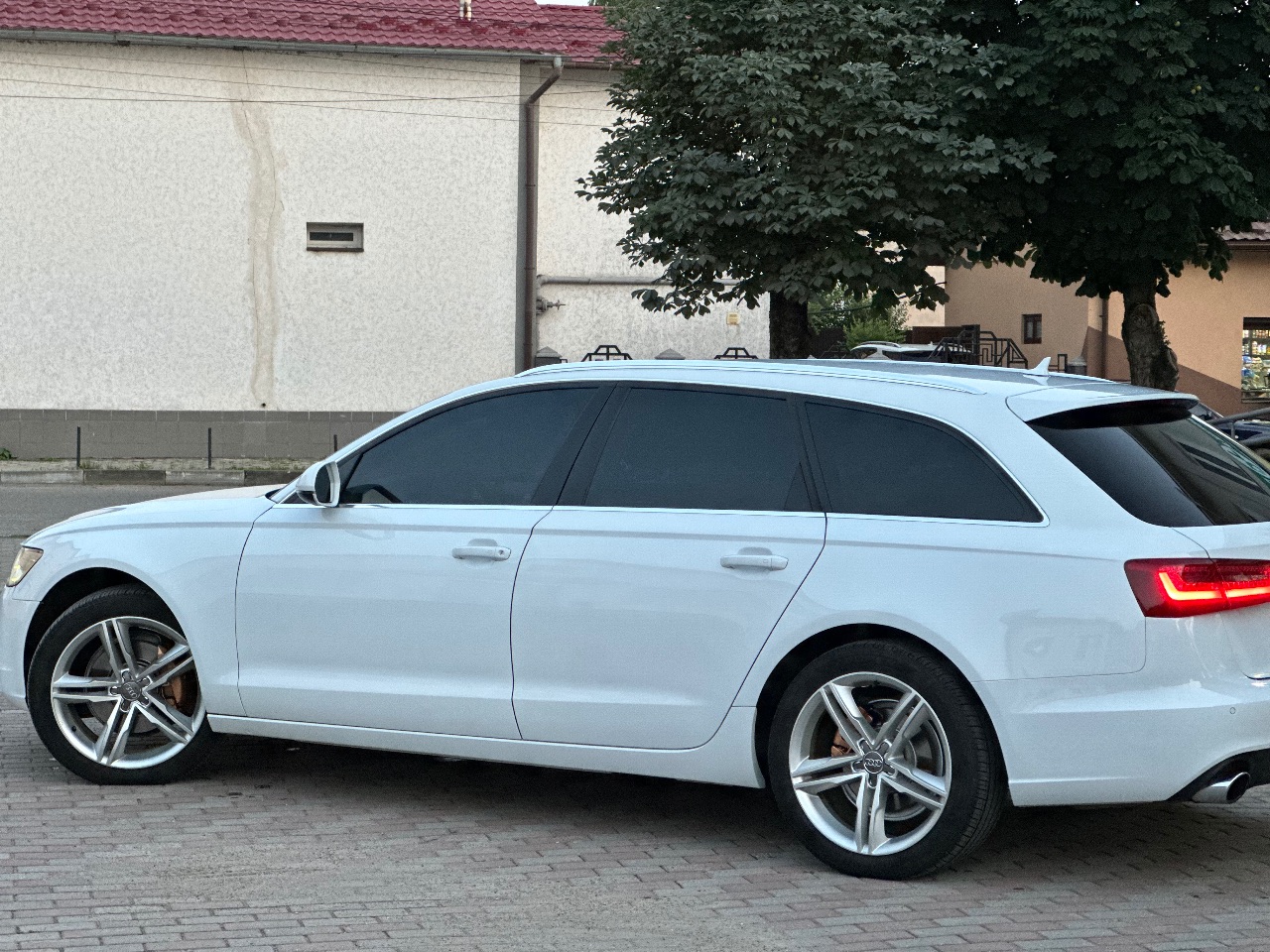 Audi A6 - фото 5