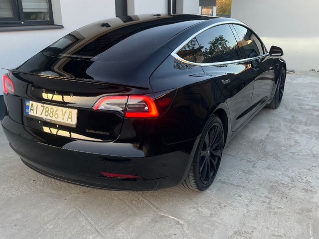 Tesla Model 3 - фото 4