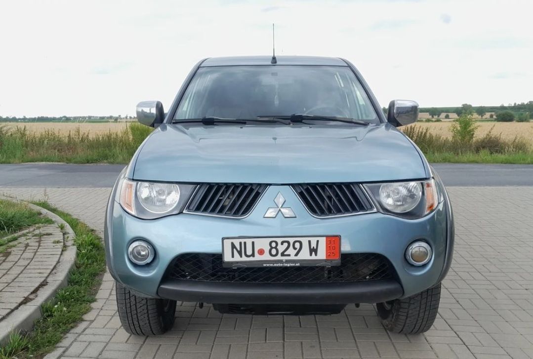 Mitsubishi L200 - фото 1