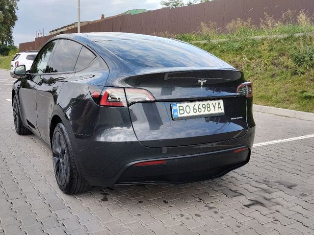 Tesla Model Y - зображення 2