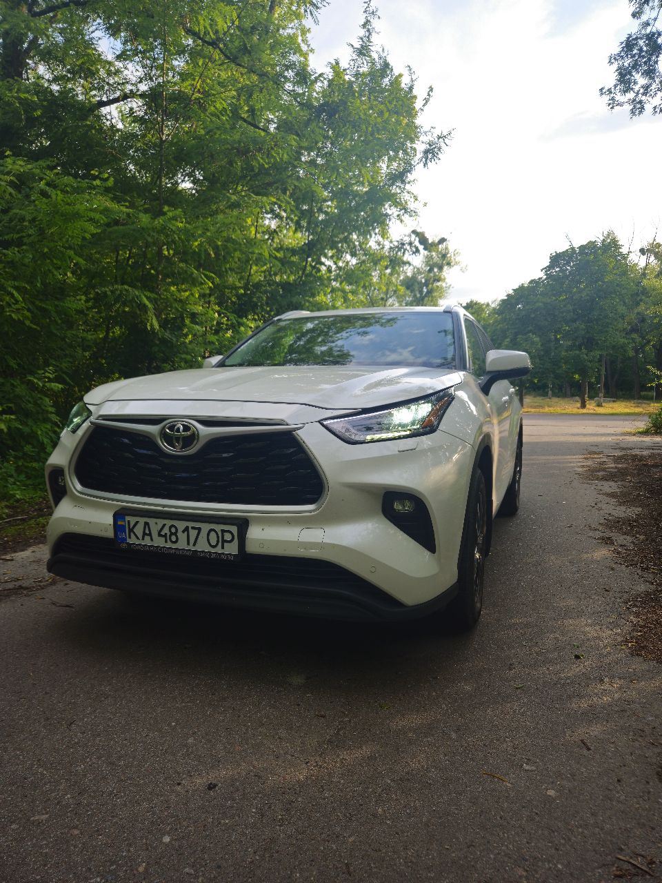 Toyota Highlander - фото 1