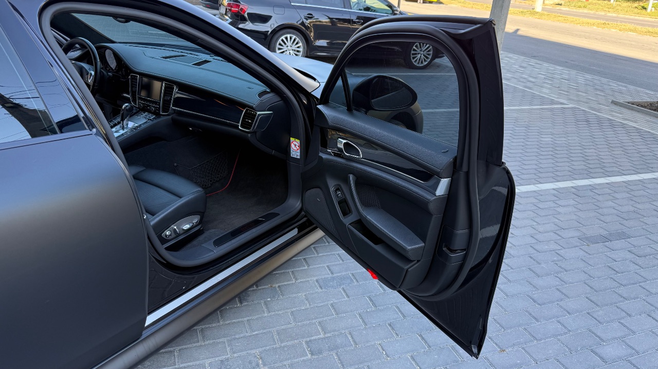 Porsche Panamera - фото 42